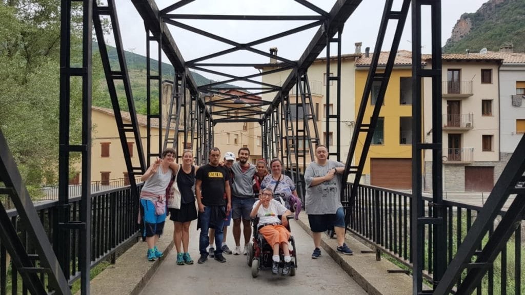 149-1569494270-1400x1400