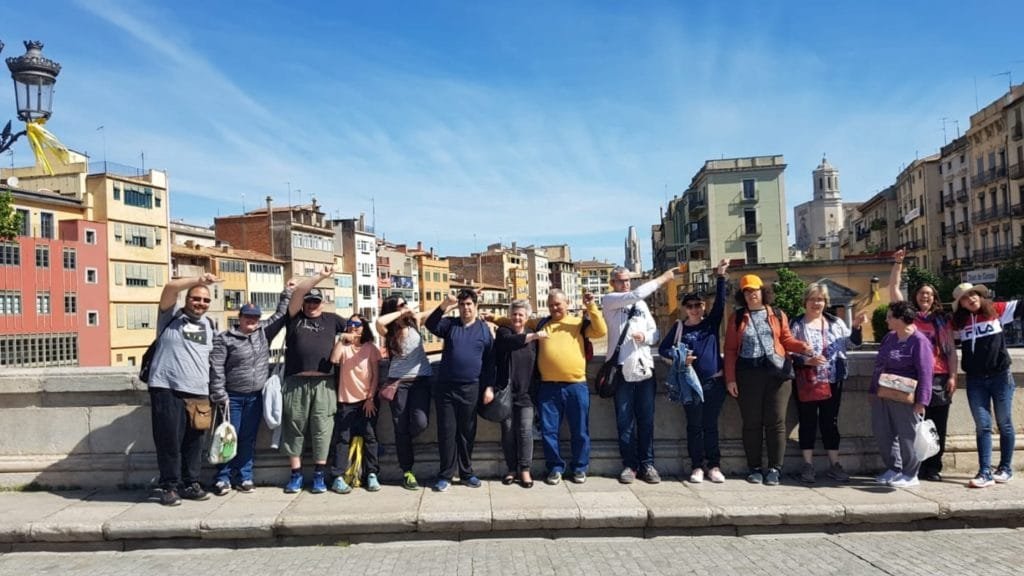 150-1569494270-1400x1400